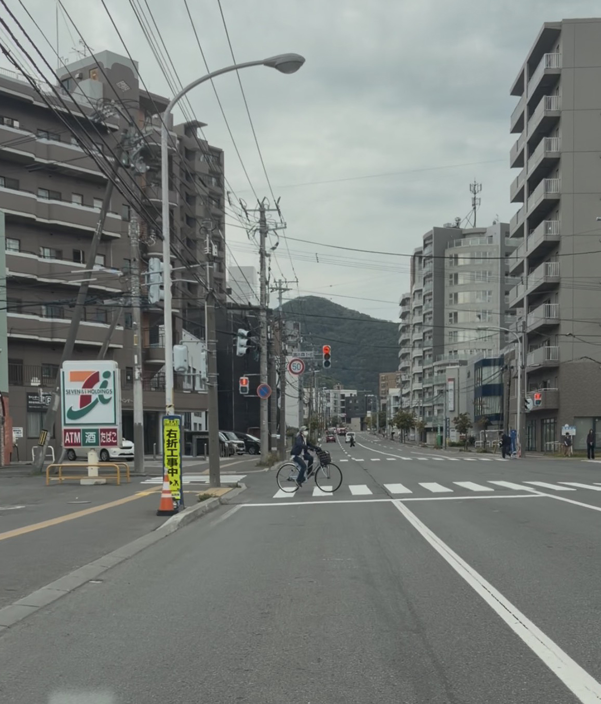 ベルフルール宮の森VIP店駐車場①